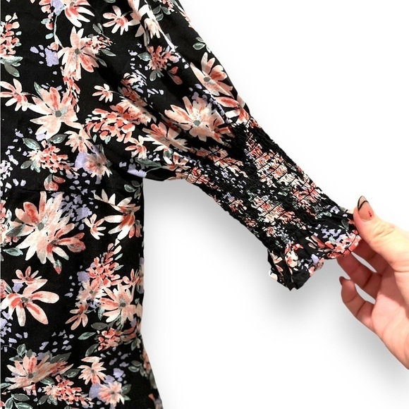 Sold - Picture 5 of 11